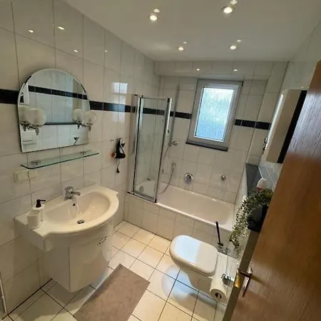 Appartement Zentral In Essen! 5 Gehminuten Vom Bahnhof ! Wh3 *